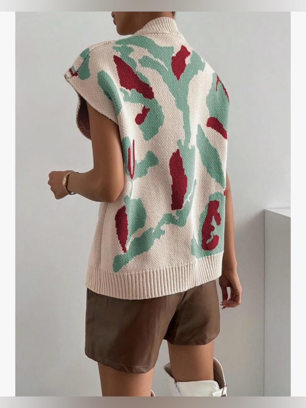 NWOT SweatyRocks V-Neck Abstract Print Knit Sweater Vest - Picture 2 of 10